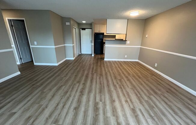 2 beds, 1 bath, 980 sqft, $2,500, Unit 061