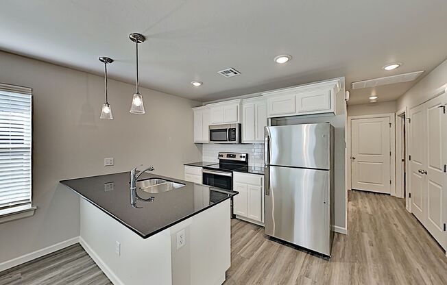 2 Bedroom, 2 Bathroom, 1 Car Garage Duplex with upgrades close to Broadway Extension, a short distance from Edmond and easy access to downtown OKC