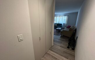 2 beds, 1 bath, $1,395, Unit 122
