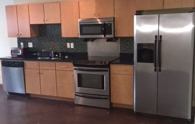 1 bed, 1 bath, 877 sqft, $1,489, Unit 00 - 505319