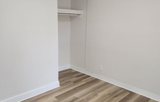 3 beds, 1 bath, $1,150