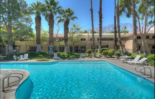 Great One-Bedroom Condo In Palm Springs - Pet Friendly + Move In Special!