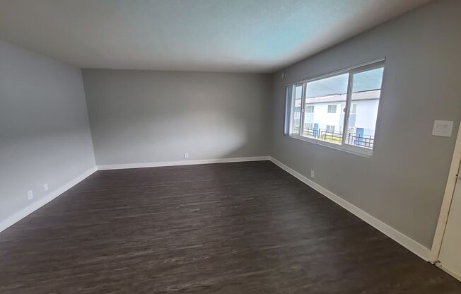 2 beds, 1 bath, 950 sqft, $3,045, Unit 1730-19