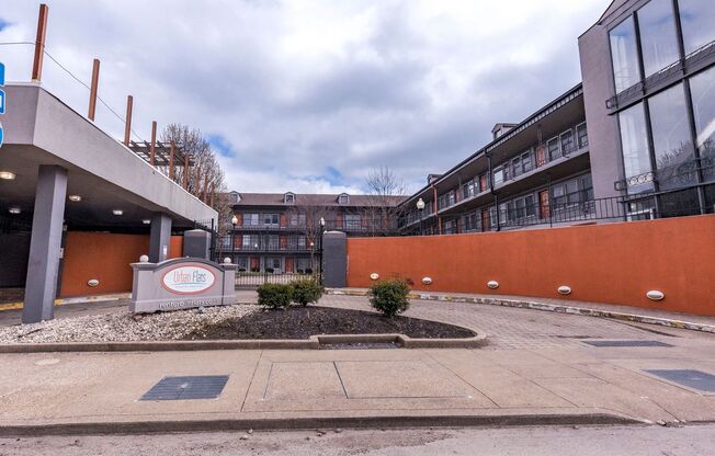 2 beds, 2 baths, $895, Unit 309