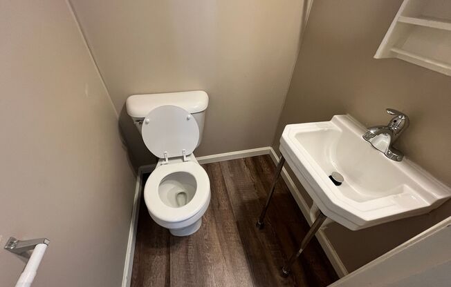 2501 Oakridge - Nice Three Bedroom Home with Two Car Garage & Central Air!