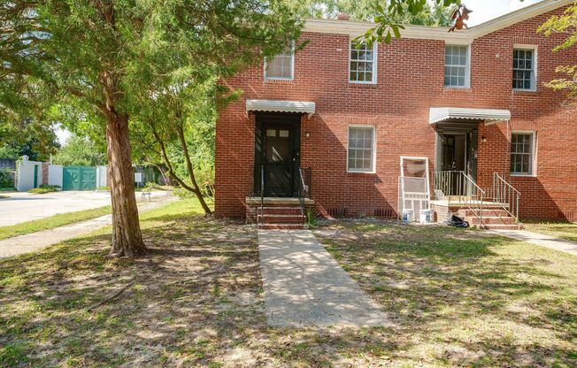 3 Bedroom 1.5 Bath Townhouse in Wagener Terrace - Downtown Charleston