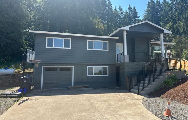 Beautifully Refreshed Home on Several Acres in Oregon city off Forsyth Road. 15 minutes from Highway 213 and 205.