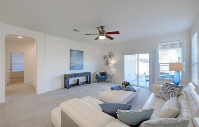 8012 GATO LN