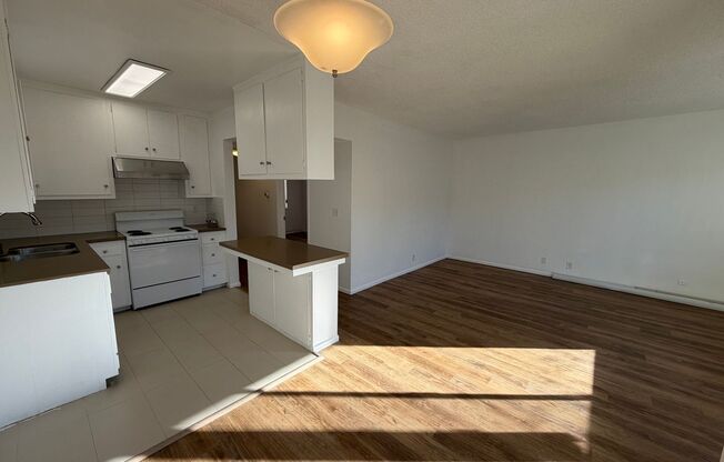 1621 North Harvard Boulevard