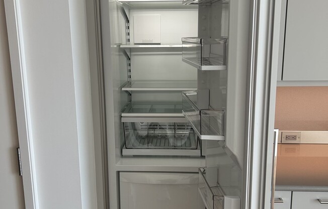 Studio, 1 bath, 371 sqft, $4,500, Unit 2406