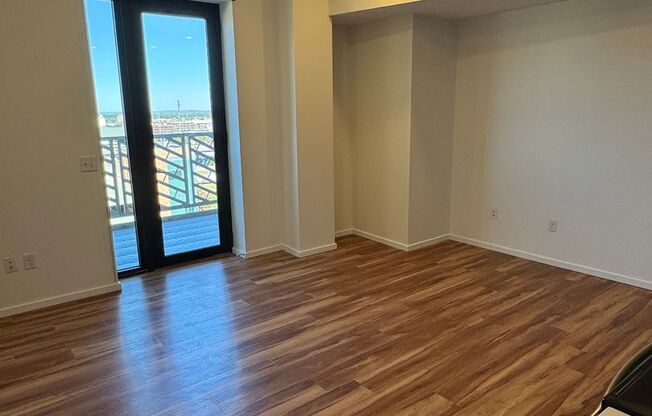 1 bed, 1 bath, 621 sqft, $1,270, Unit 608