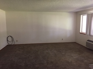 2 beds, 1 bath, 950 sqft, $1,125, Unit Unit 7