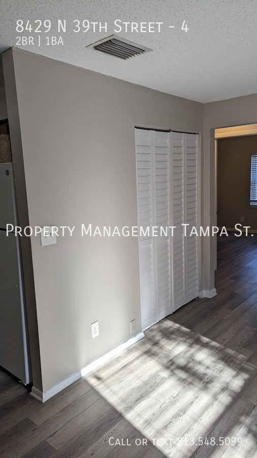 8429 N 39 ST