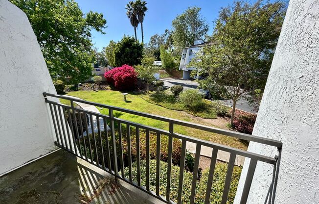 1 Bed, 1 Bath Loft Condo in La Mesa!