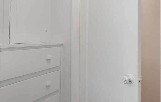 1 bed, 1 bath, 600 sqft, $1,395, Unit 422