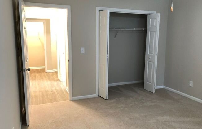 2 beds, 2 baths, 1,270 sqft, $1,600, Unit 2730-4 Pearl Remodel