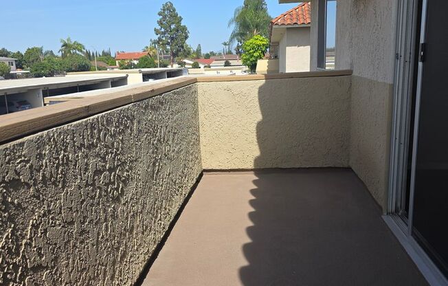 1 bed, 1 bath, 713 sqft, $2,075, Unit A122