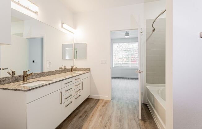 1 bed, 1 bath, 775 sqft, $1,395, Unit 3212