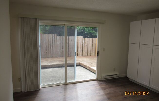 3 beds, 1.5 baths, 1,200 sqft, $2,295, Unit 5014