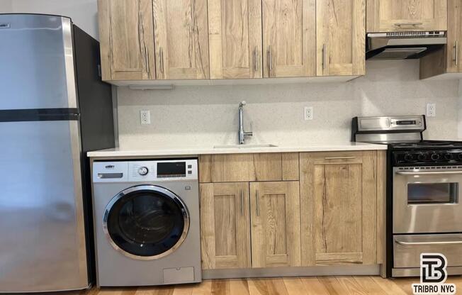 3 beds, 1 bath, $4,850, Unit 2B