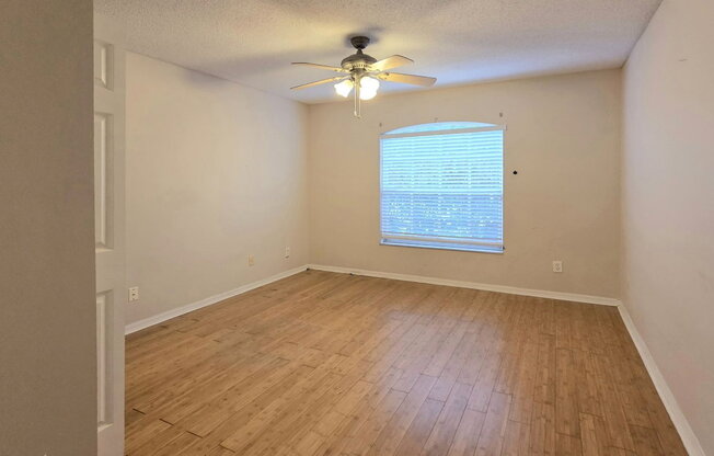 13912 VALLEYBROOKE LN