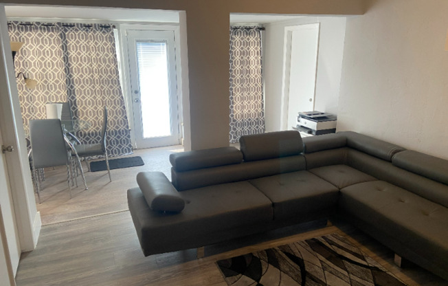 431 NW 82 ST