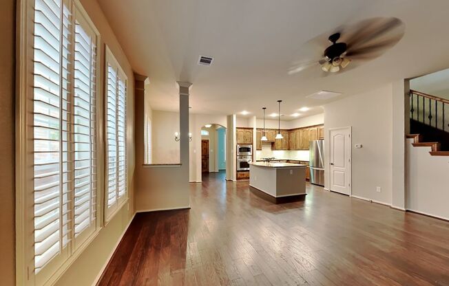 GORGEOUSE HOME IN A GATED COMMUNITY!