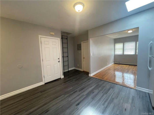 3 beds, 1 bath, 2,700 sqft, $3,150