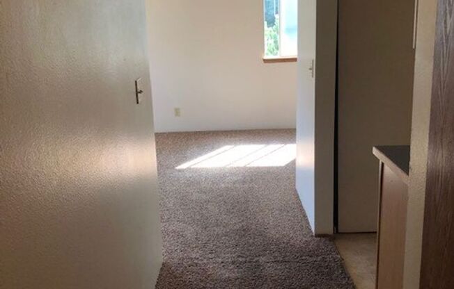 2 beds, 1.5 baths, 900 sqft, $1,650, Unit A205