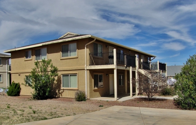 2 beds, 2 baths, $1,000, Unit Unit B