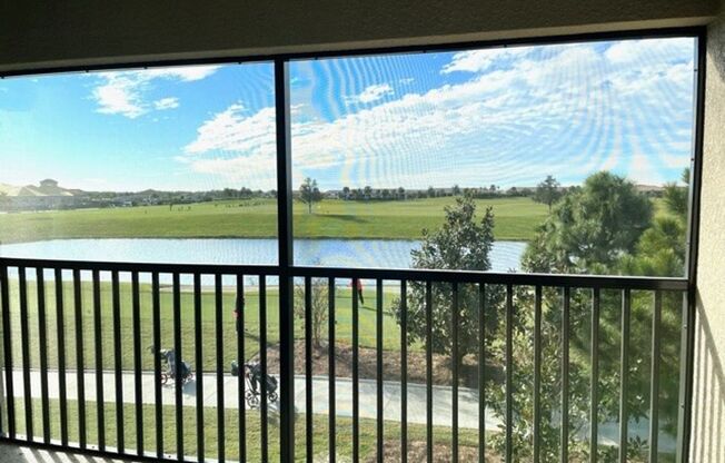 FURNISHED RENTAL!2/2/ CONDO W/ DEN/GARAGE AT "THE NATIONAL" AT LAKEWOOD RANCH