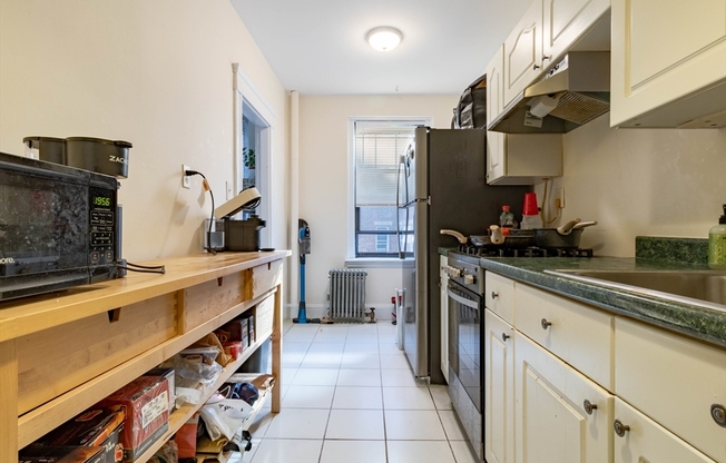 Studio, 1 bath, 375 sqft, $2,400, Unit 224