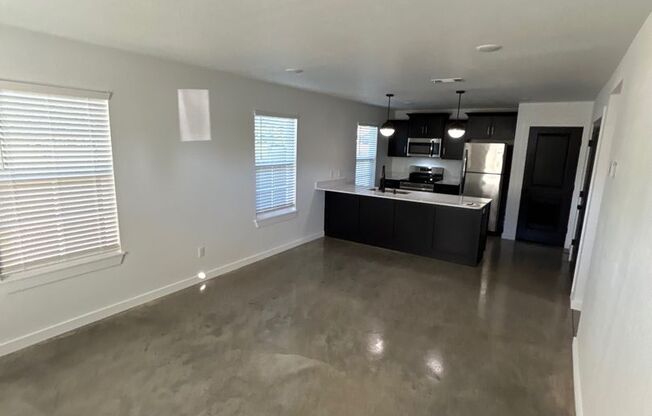 2 beds, 2 baths, 950 sqft, $1,095, Unit Unit A