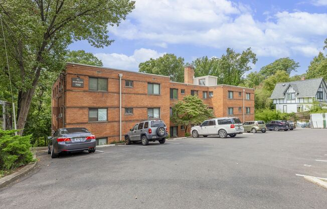 Parkside Living in Takoma Park – 1, 2 & 3 Bedroom Homes at 702 Chaney Dr