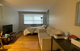 Studio, 1 bath, $1,395, Unit 458