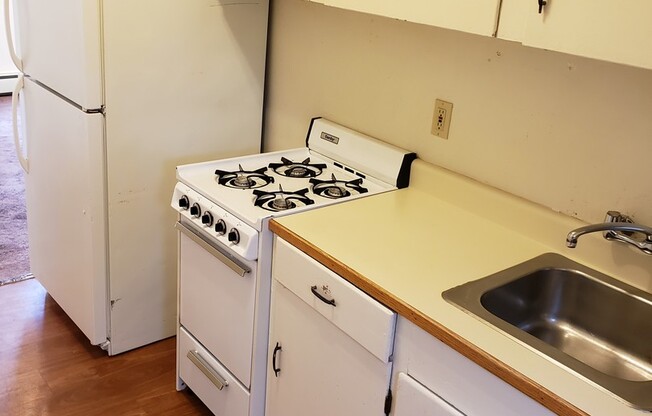 1 bed, 1 bath, 425 sqft, $800