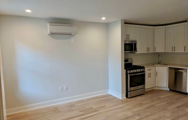 452 VAN BUREN ST