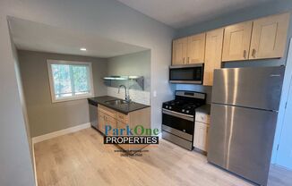 1 bed, 1 bath, $1,750, Unit 1534 Willow St. #C