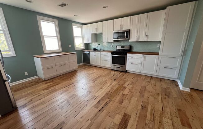 Pittsburgh - 3 Bedroom 1.5 Bathroom