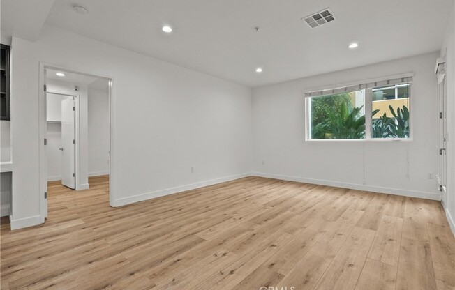 2 beds, 2 baths, 1,050 sqft, $3,250, Unit 206