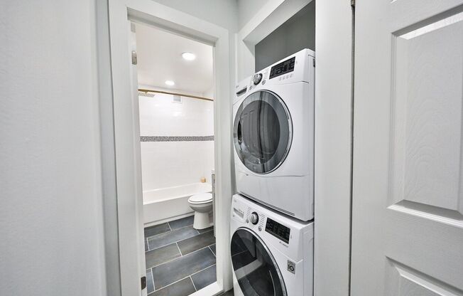 Washer/Dryer in-unit