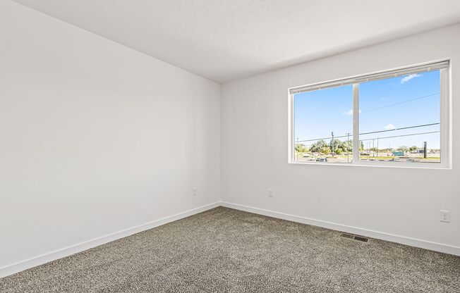 2 beds, 2 baths, 880 sqft, $1,599, Unit 660-102