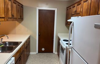 3 beds, 2 baths, $1,050, Unit # 2 A