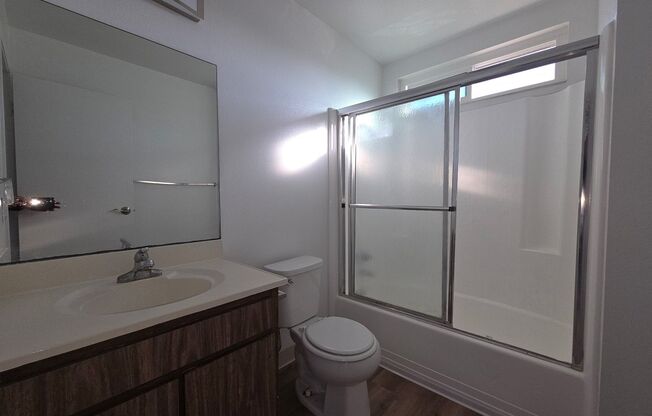 1 bed, 1 bath, 737 sqft, $2,100, Unit 028