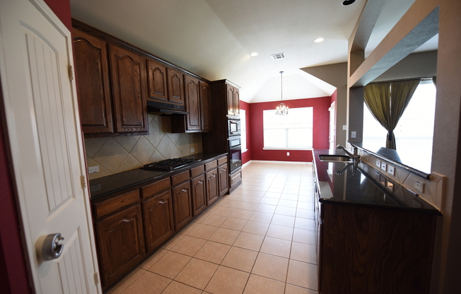 3 beds, 2 baths, $2,285