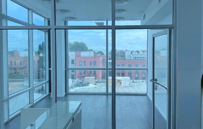 Studio, $5,000, Unit 5th floor