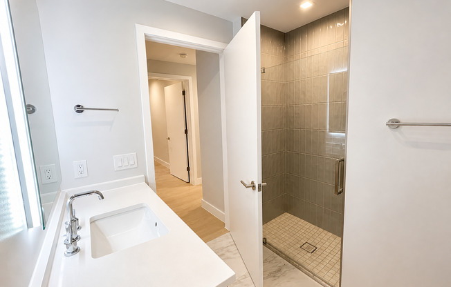 2 beds, 2 baths, 867 sqft, $3,995, Unit 301
