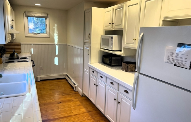 1 bed, 1 bath, 550 sqft, $2,500, Unit 1