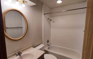 2 beds, 1 bath, $769, Unit Unit #12