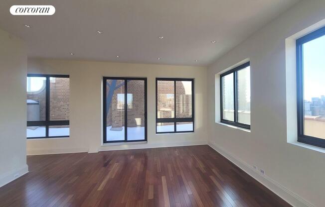 6 beds, 4.5 baths, 6,000 sqft, $55,000, Unit PHA